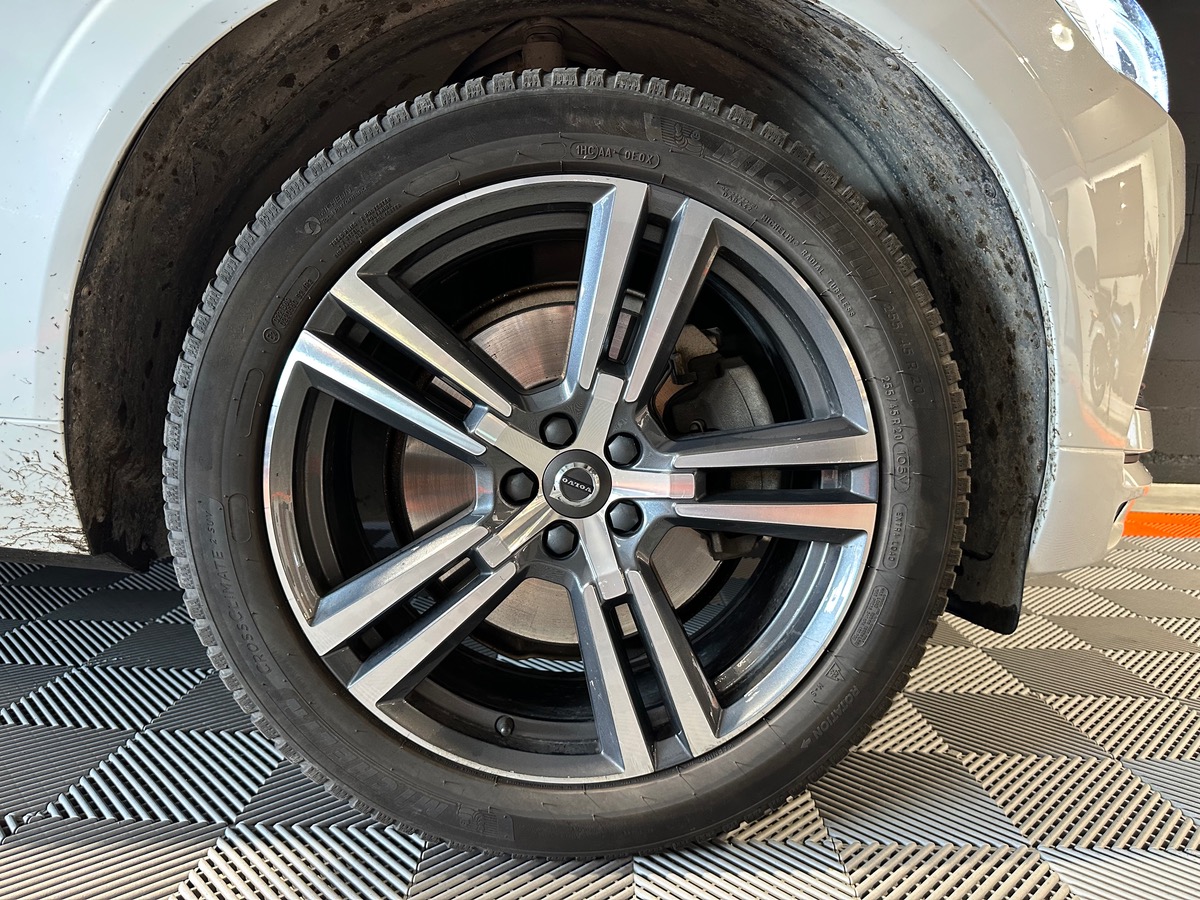 Volvo XC60 INSCRIPTION LUXE ****** Première main ****** 392 Plug in Hybride AWD Geartronic8 303 cv