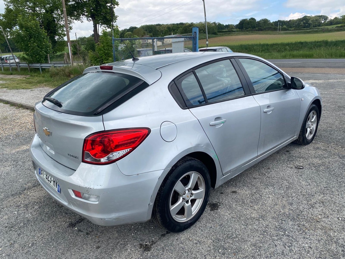 Chevrolet Cruze 1.6 16v