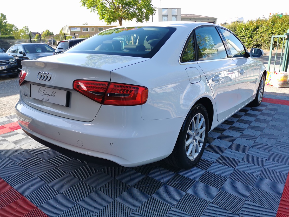 Audi A4 phase 2 2.0 TDI 120 AMBITION