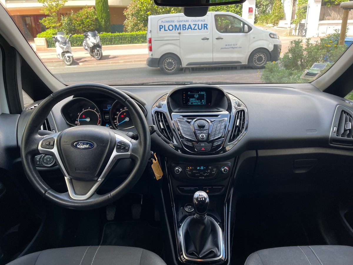 Ford B-max 1.0 SCTI 125 CV / Clim Auto / Radar / Finition Titanium