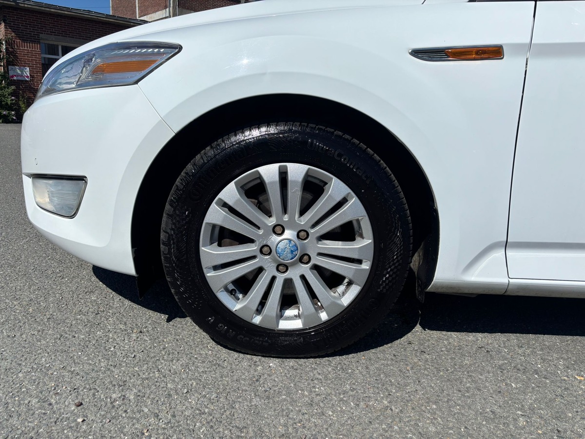 Ford Mondeo 2.0 TDCI GHIA - ATTELAGE- Distribution neuve - Révisé - Garantie