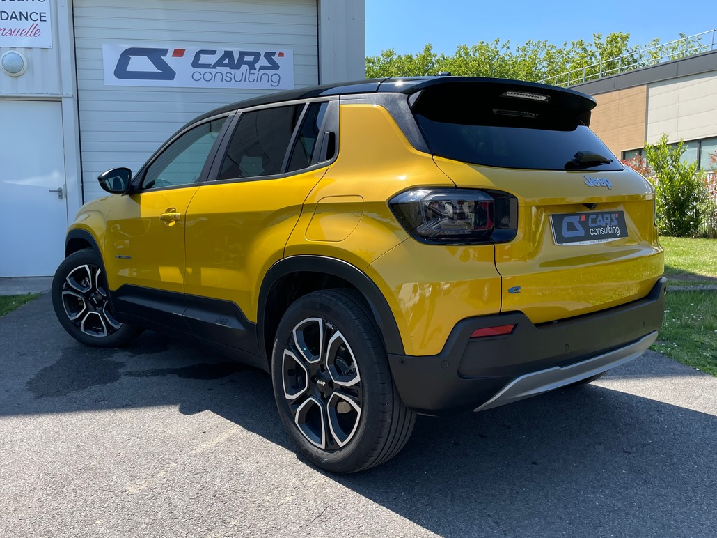 Jeep Avenger First Edition 155 4X2