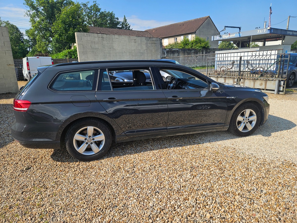 Volkswagen Passat VIII 1.6 TDI 120  SW  BLUEMOTION TECHNOLOGY BUSINESS ANNEE 2017 137500 KM