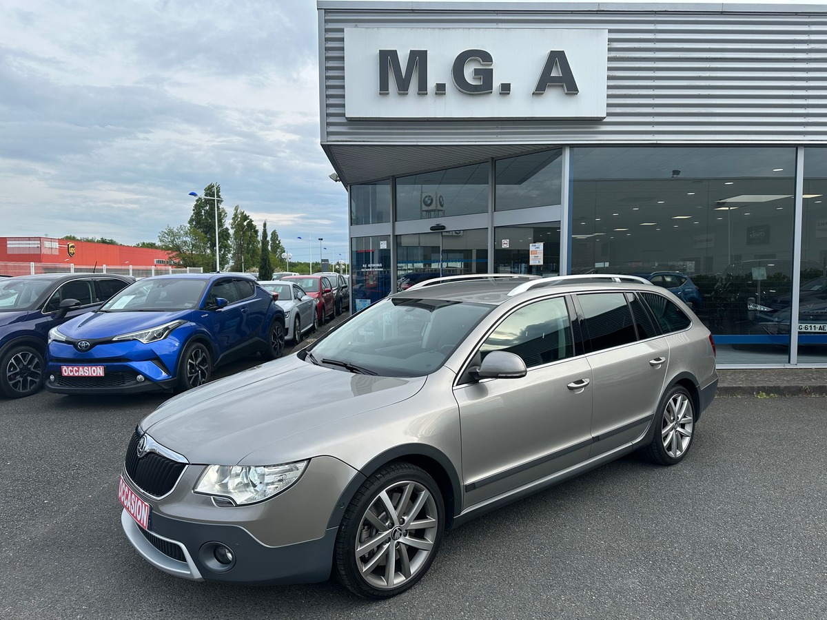 Skoda Superb Combi 3.6 V6 Elégance 2 4x4 DSG6