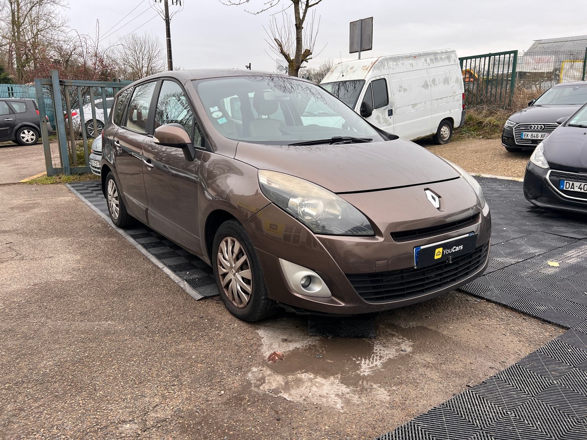 RENAULT Grand Scenic Grand Scénic III 1.9 dCi 131 cv - 7 PLACES - ENTRETIEN A JOUR - DISTRIBUTION OK