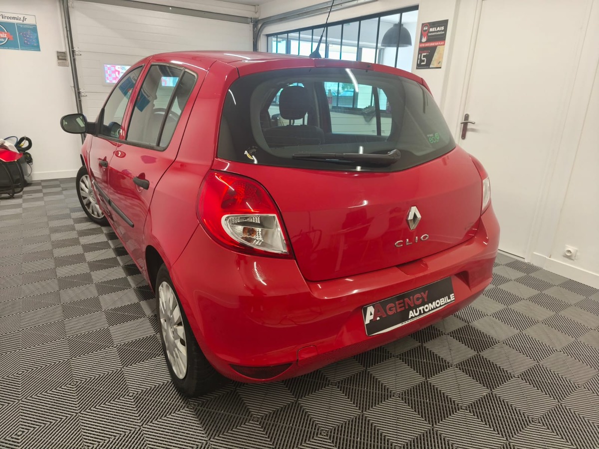 RENAULT Clio 1.2 16V - Première main - Suivi complet Renault -