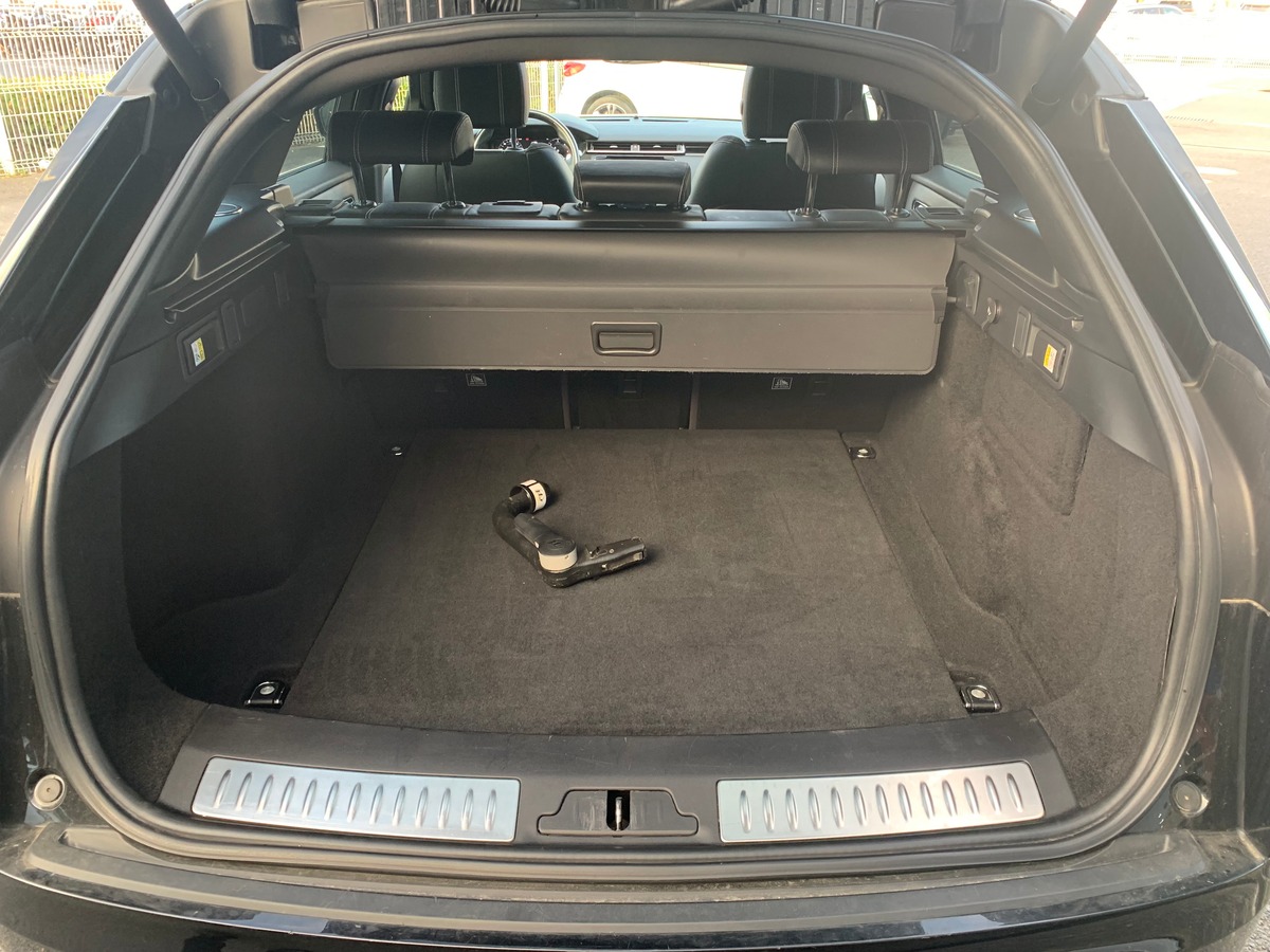 Land-Rover Range Rover Velar R-DYNAMIC 300
