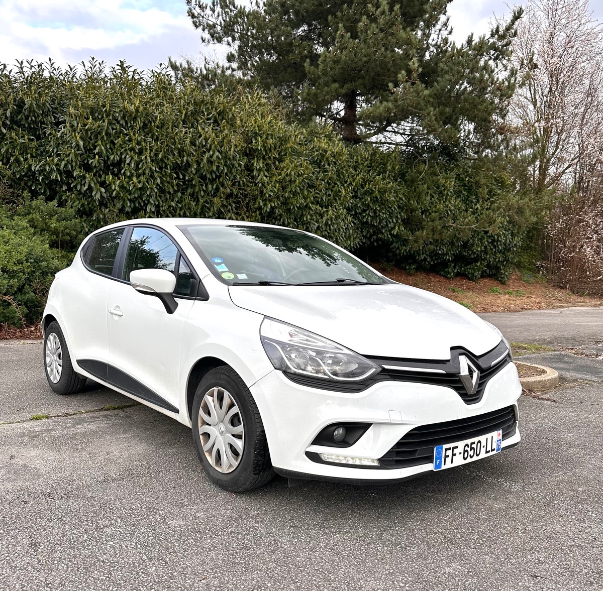 Renault Clio 4/ 1,5dci / 1er main / garantie 3 mois / tva récupérable