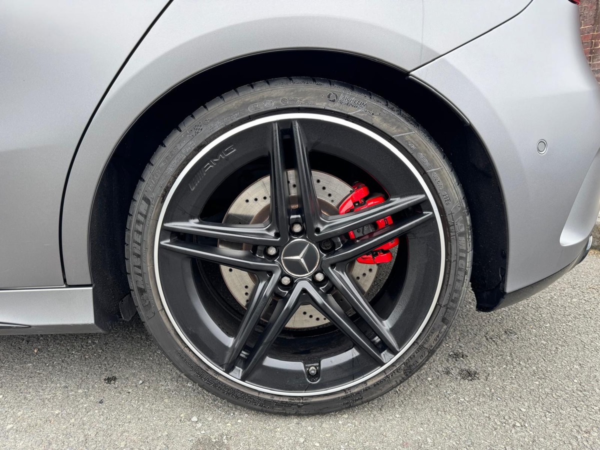 Mercedes-Benz Classe A 45 S AMG 2.0 4MATIC 8G 421 cv