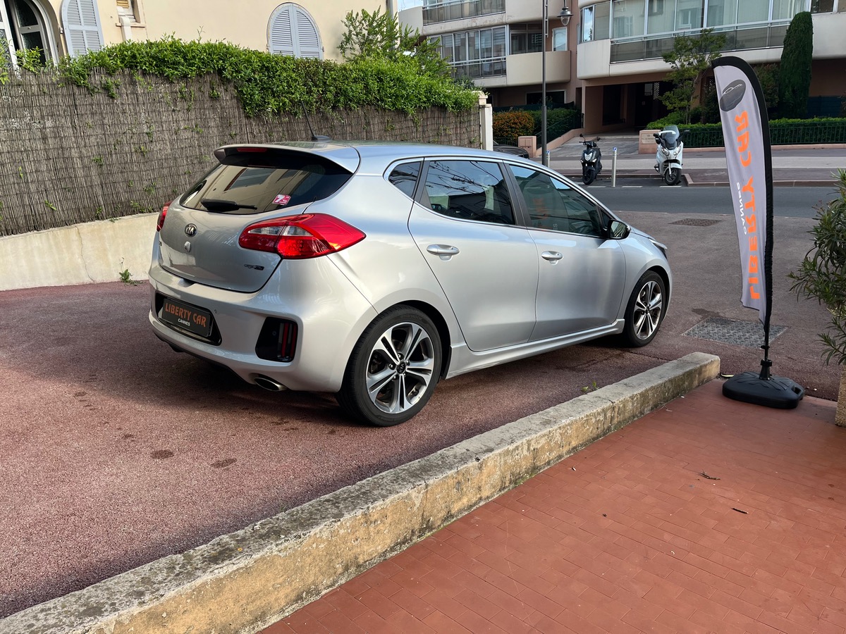 Kia Ceed 1.6 CRDI 136 CV / GT LINE / Caméra de recul / GPS / Jantes