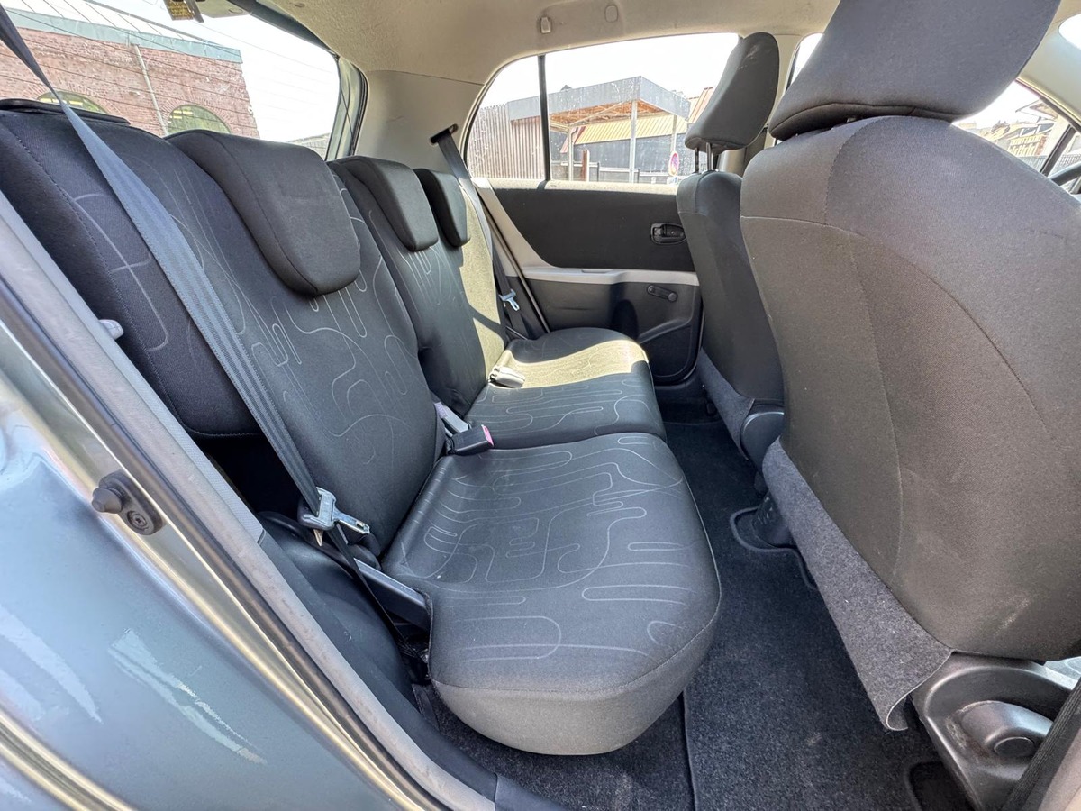 Toyota Yaris 2 France 5 portes 1.0 VVTi 68 cv