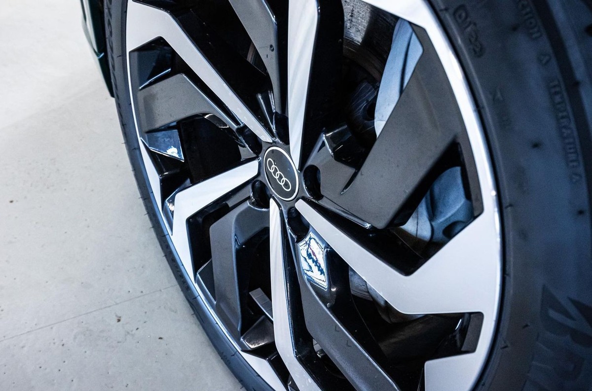 Audi e-tron Sportback 55 408ch S Line e-quattro Toit ouvrant