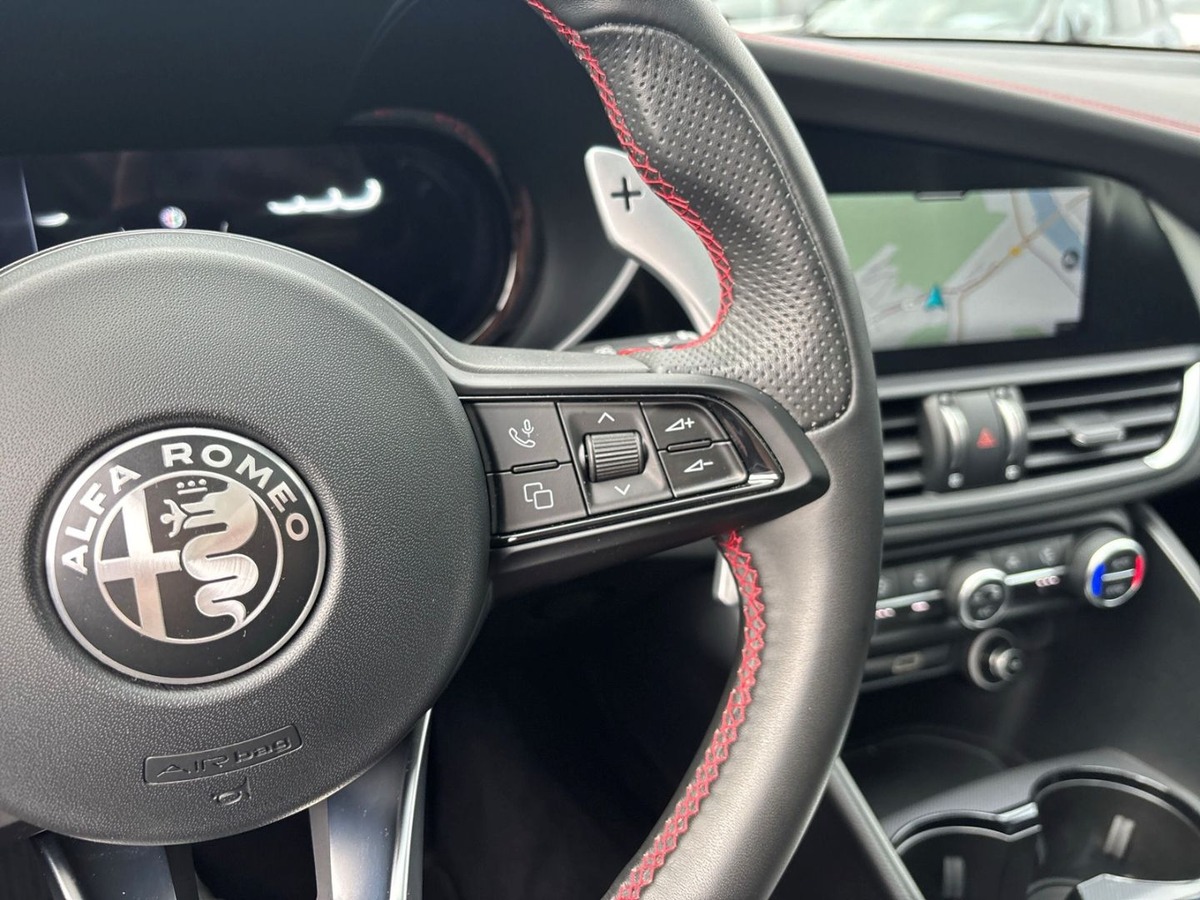 Alfa Romeo Giulia 2.0T 280ch Competizione Q4 AT8 Harman-Kardon Toit ouvrant