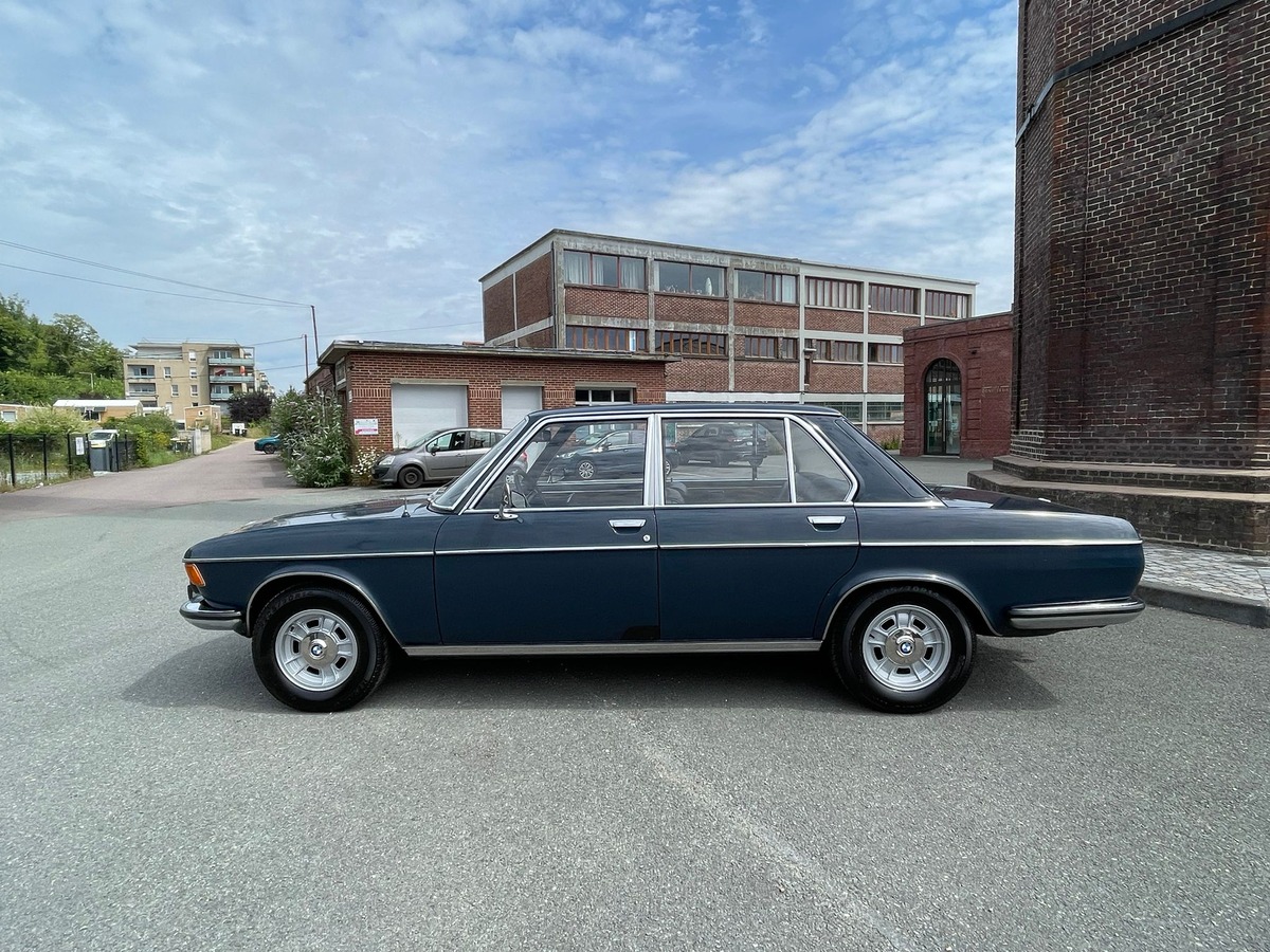 Bmw 3.0 si 1973 4 PORTES, BOITE 5 VITESSES, SELLERIE NEUVE