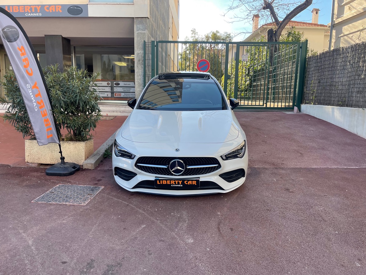 Mercedes Benz CLA 200 d AMG LINE/ Pack Black / Toit Ouvrant