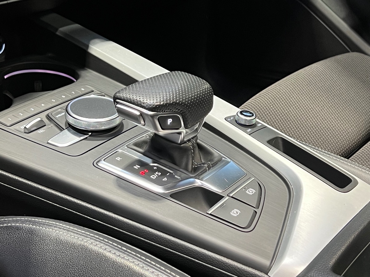 Audi A4 Avant S-LINE 2.0 TDI 190CV FULL OPTIONS  iR