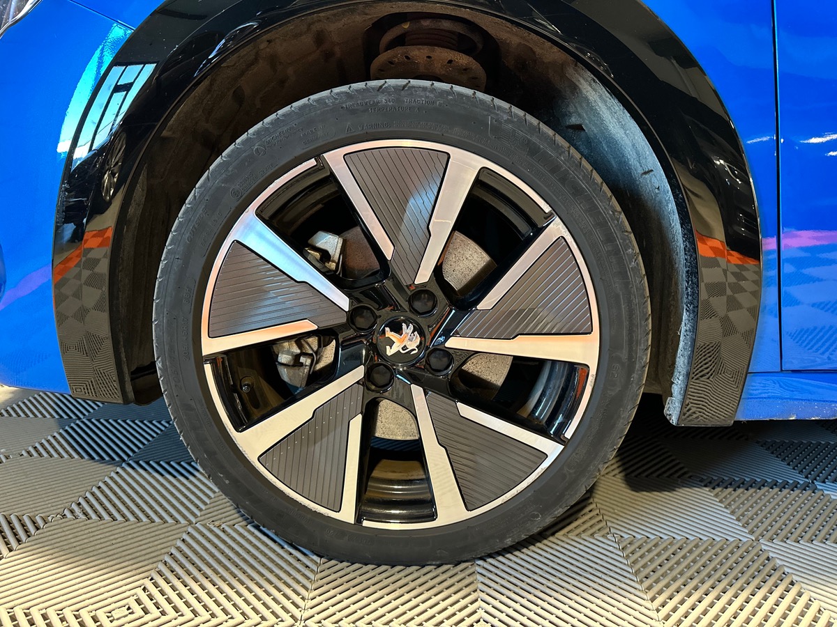 Peugeot 208 e-208 GT LINE 100KW 136CV