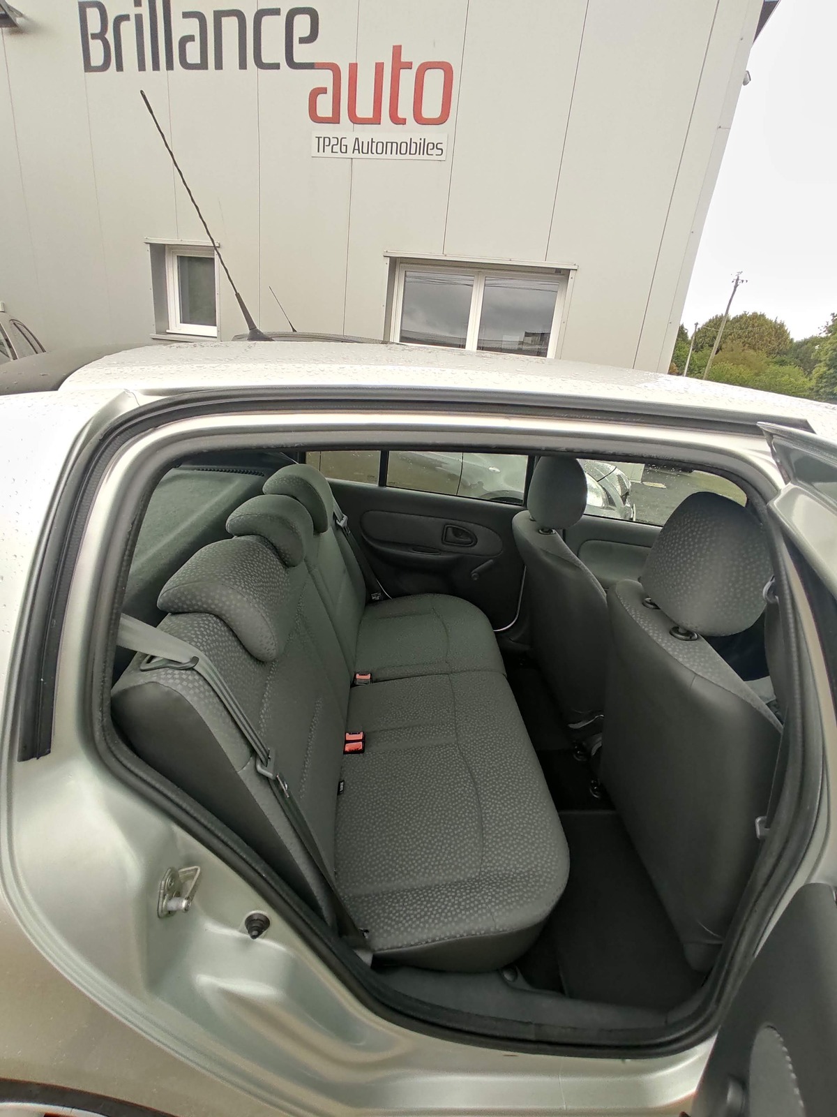 RENAULT Clio II 1.2i 60 Campus Authentique