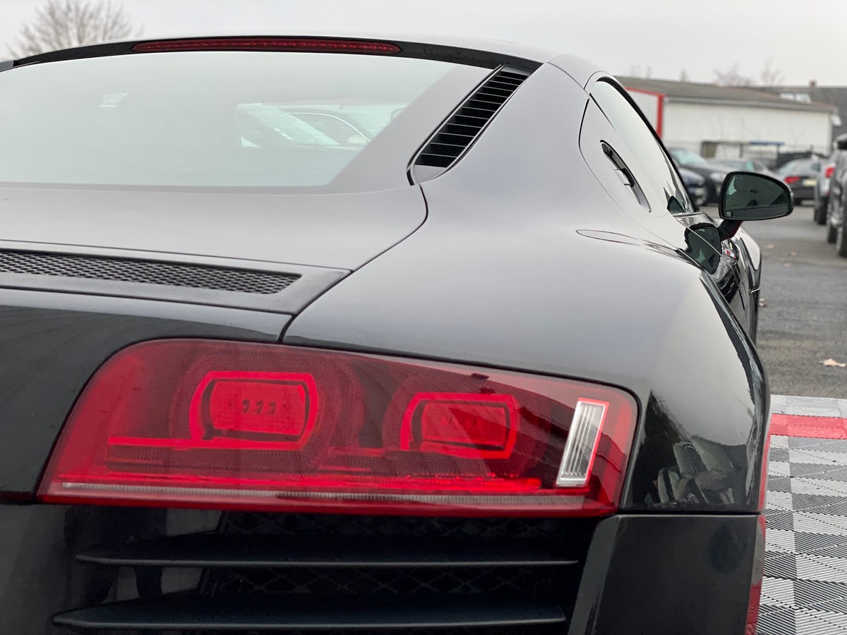 Audi R8 V8 4.2 430 Quattro R-Tronic 6 Carbon 