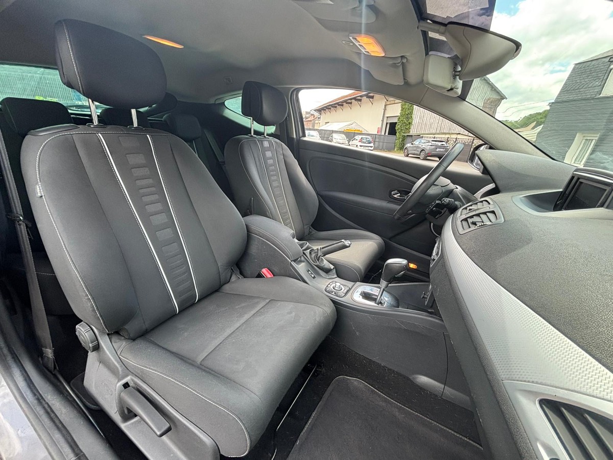 RENAULT Megane 3 Coupé 1.5 Dci 110 BVA Dynamique - Révisée - Garantie