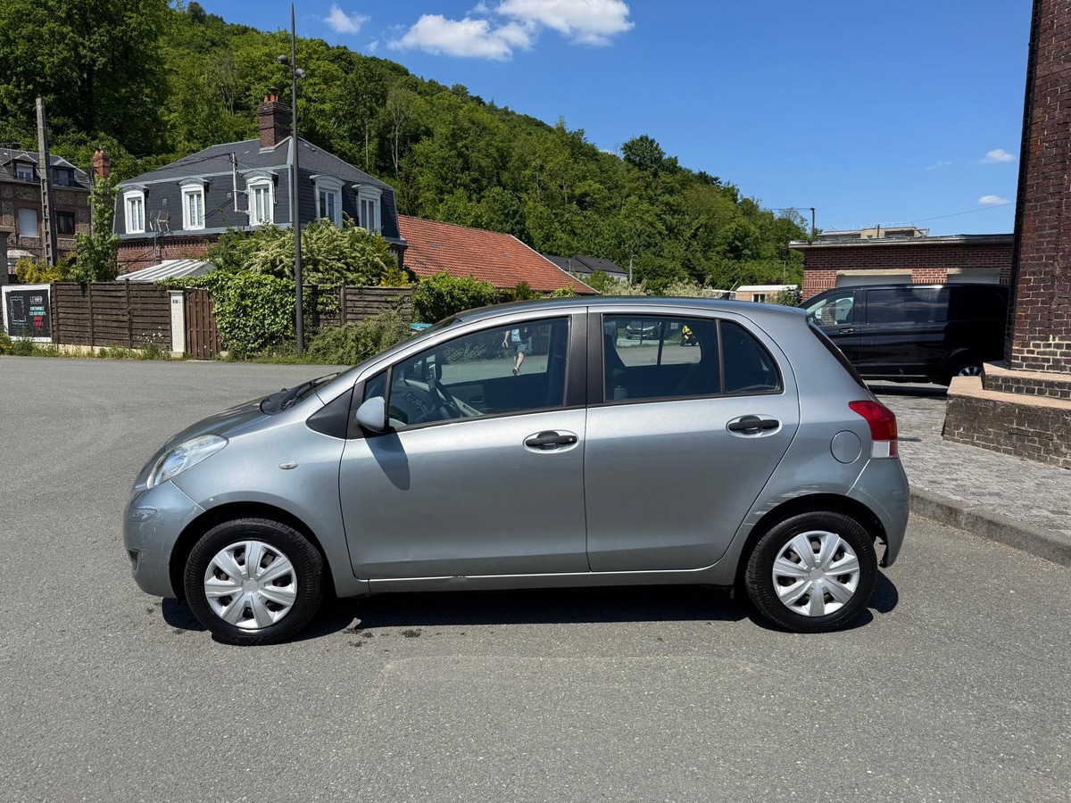 Toyota Yaris 2 France 5 portes 1.0 VVTi 68 cv