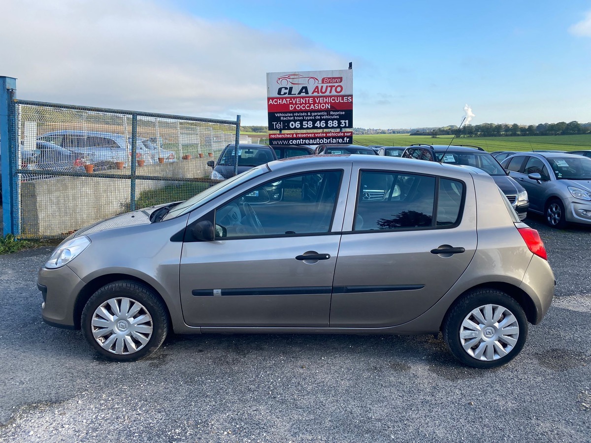 RENAULT Clio 3 1.2i 75cv