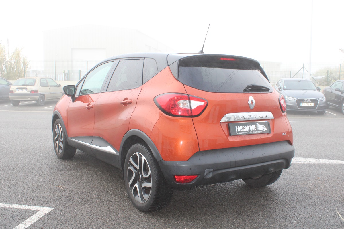 RENAULT Captur 1.5 dCi 90ch Intens EDC eco² - Garantie 12 Mois