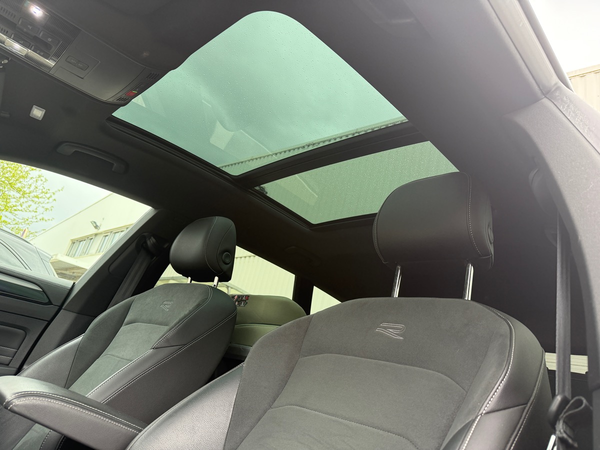 Volkswagen Arteon ShootingBrake 2.0L TDi EVO SCR DSG7 150 cv R-line, Toit ouvrant, Suivi Complet