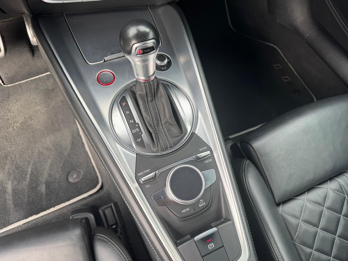 Audi TTS 2.0 TFSi Quattro S-Tronic