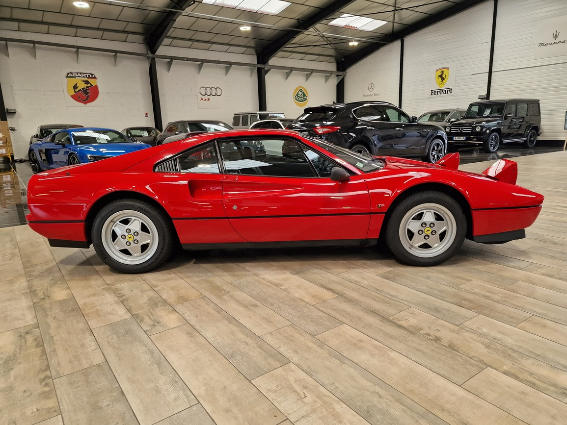 Ferrari 328 GTB 3.2 V8 270 DISTRIBUTION OK E