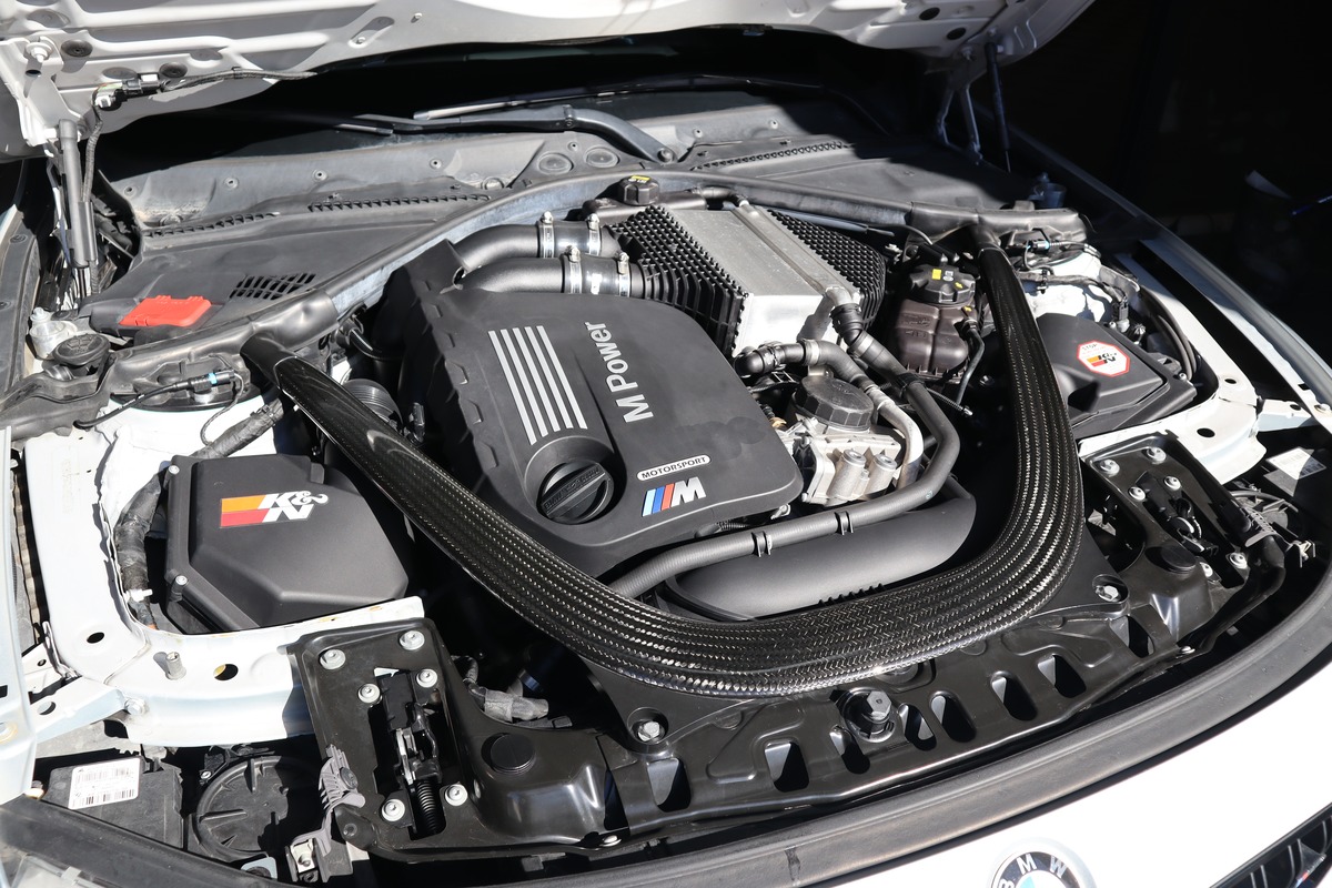 Bmw M4 F82 Coupé DKG 431 CV - Origine France - Volant M Performance