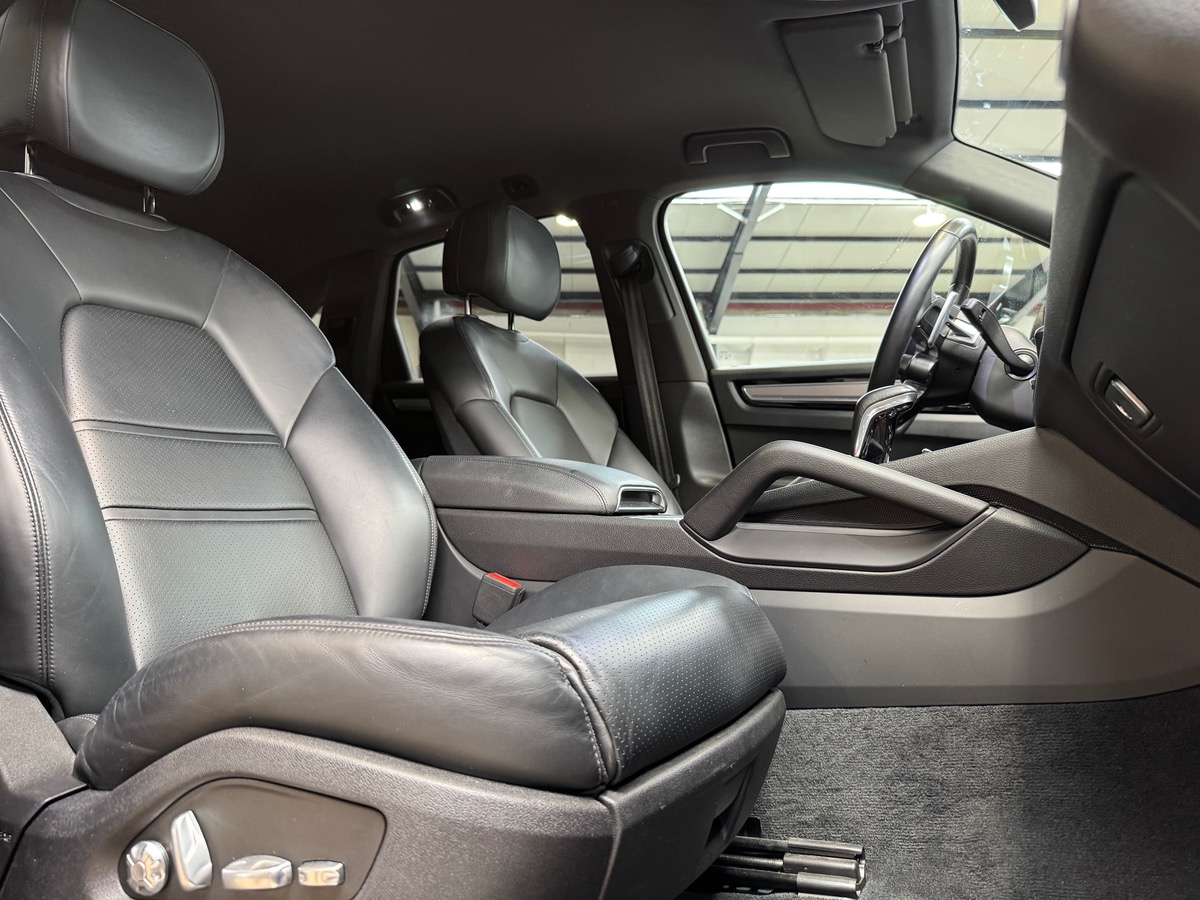 Porsche Cayenne E-HYBRID V6 462CV TIPTRONIC FR/PDLS+/ CARPLAY