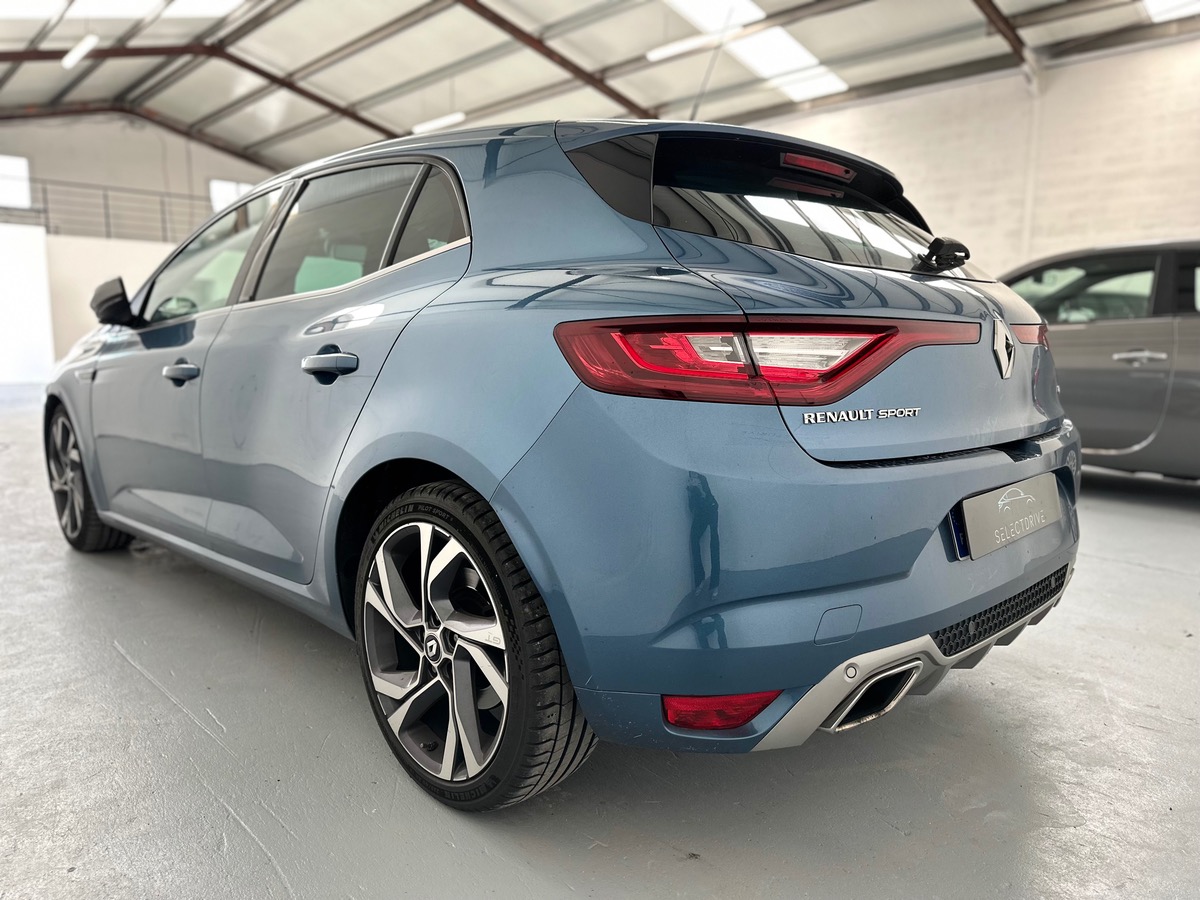 RENAULT Megane GT 1.6 TCe 205ch energy EDC Apple CarPlay