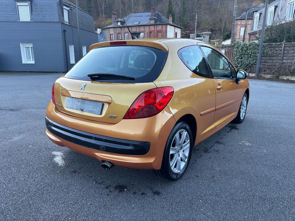 Peugeot 207 1.6 HDI 90 - PREMIUM - DISTRIBUTION NEUVE - REVISEE - GARANTIE