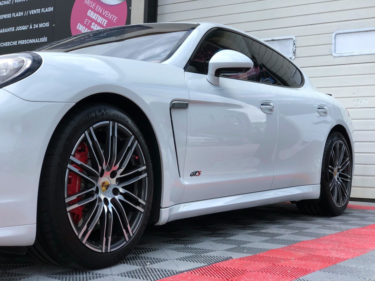 Porsche Panamera II (970) GTS 4.8 V8 440 PDK