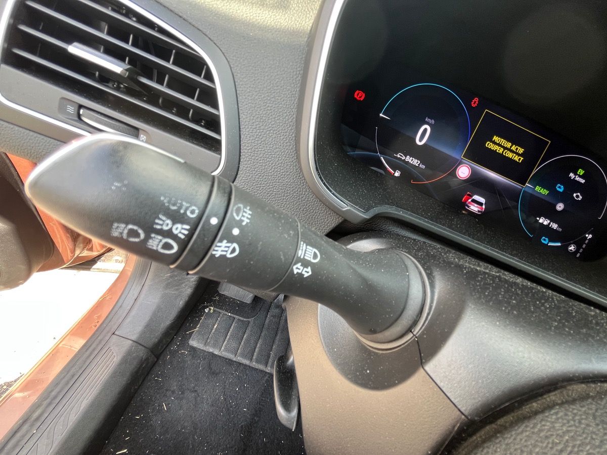 RENAULT Megane IV ESTATE 1.6 E-TECH PLUG-IN HYBRIDE 160 BUSINESS