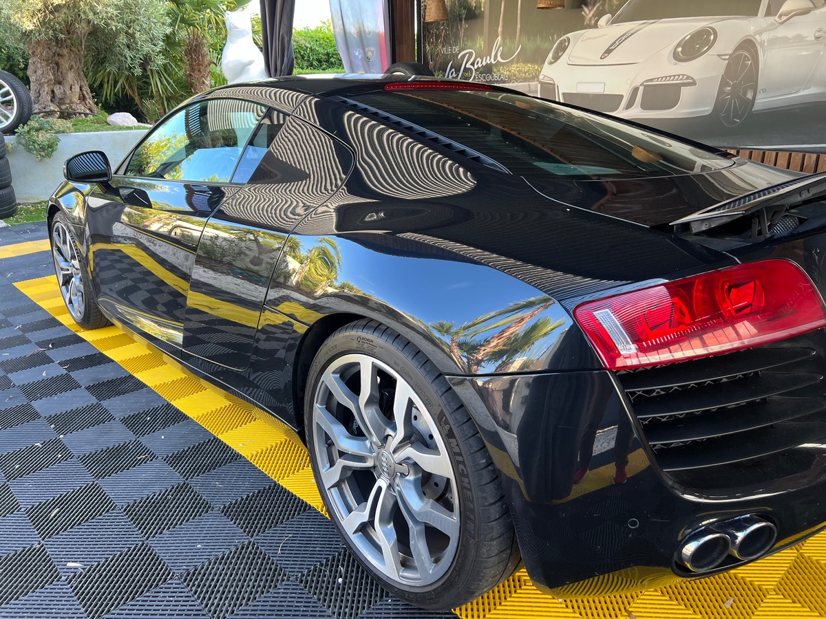 Audi R8 4.2 fsiq fass 1  entretien concessionnaire 