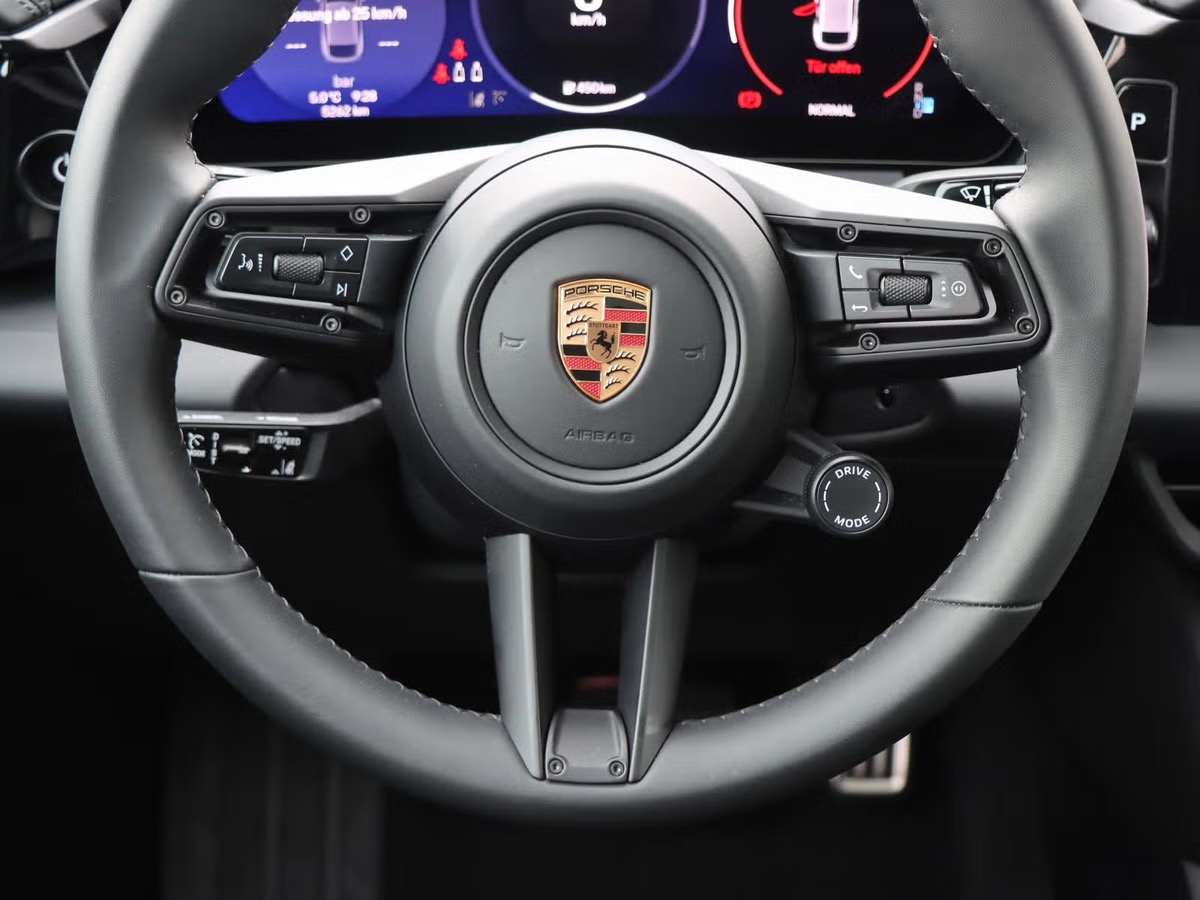 Porsche MACAN 4S 100% Electrique 516ch 22"/Sport Chrono/Pano/HeadUp/Innodrive