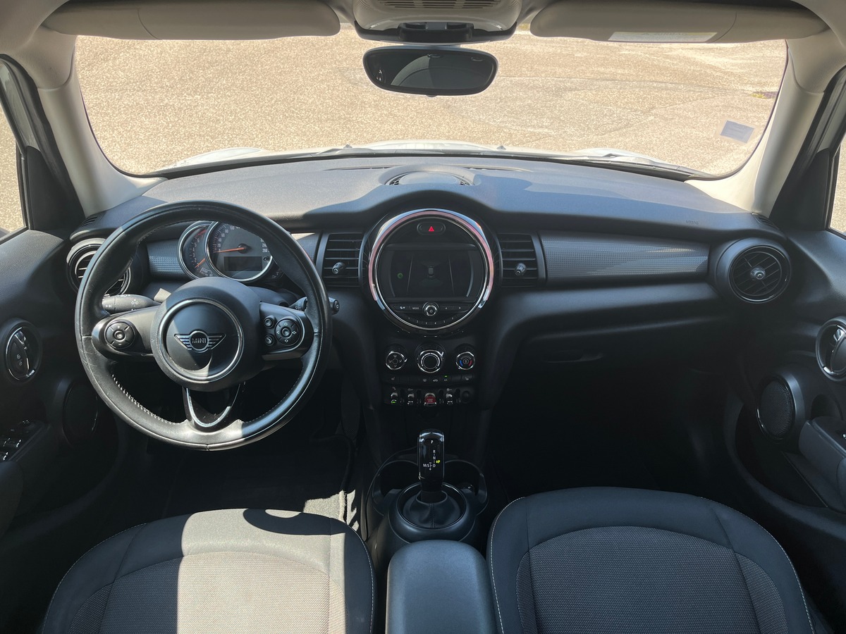 Mini Mini 136ch, BVA, SUIVI MINI, CARPLAY, RADAR AVANT ET ARRIERE, LIMITEUR, SIEGES CHAUFFANT