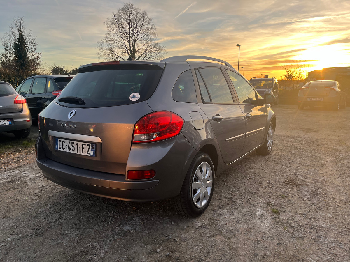 RENAULT Clio 1.5 dci 217665km