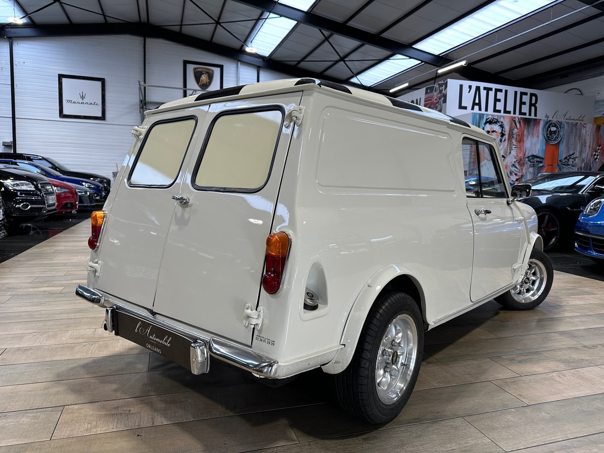 Mini Mini Morris 1300 Van Break Collection