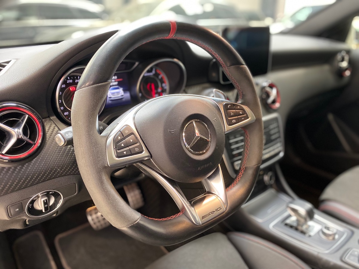 Mercedes-Benz Classe A 45 A45 AMG TOITCARPLAY 