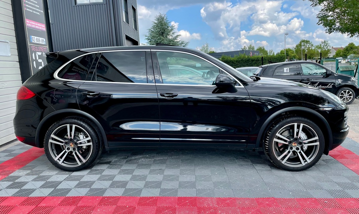 Porsche Cayenne S V8 4.2 TDi DPF 382 AWD b