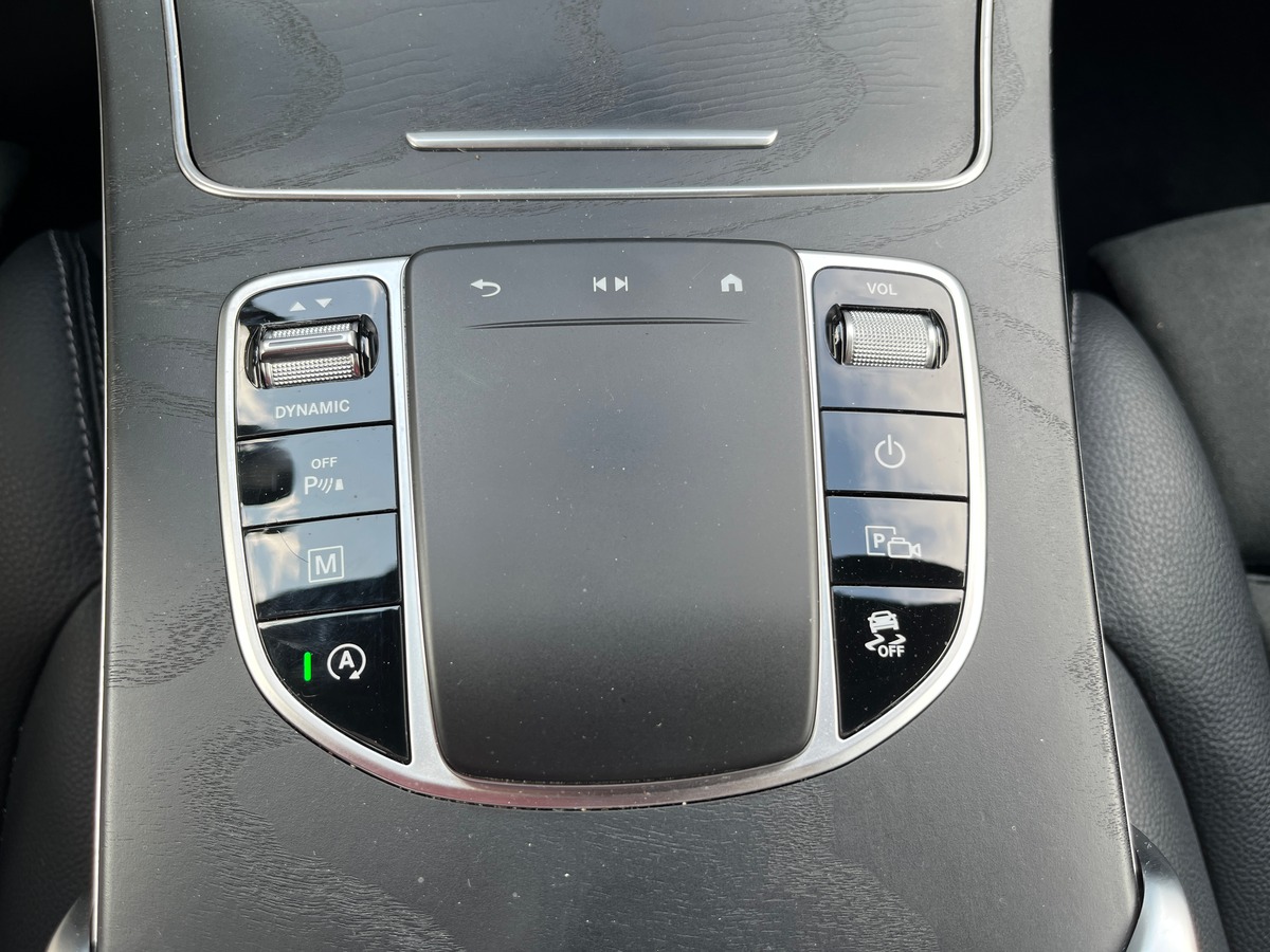 Mercedes-Benz Class GLC 220d 4MATIC AVANTGARDE 9G-TRONIC, SUIVI COMPLET, SIEGES CHAUFFANT