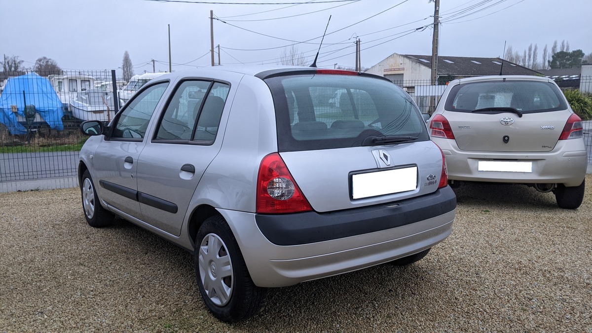 RENAULT Clio II 1.2i 60