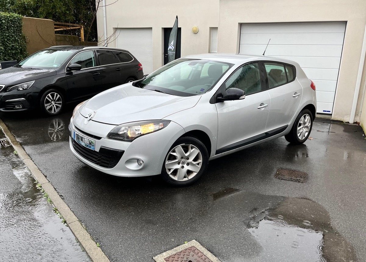 RENAULT Megane iii dci 1.5 110 BUSINESS, Garantie 6 M,  Agence Es