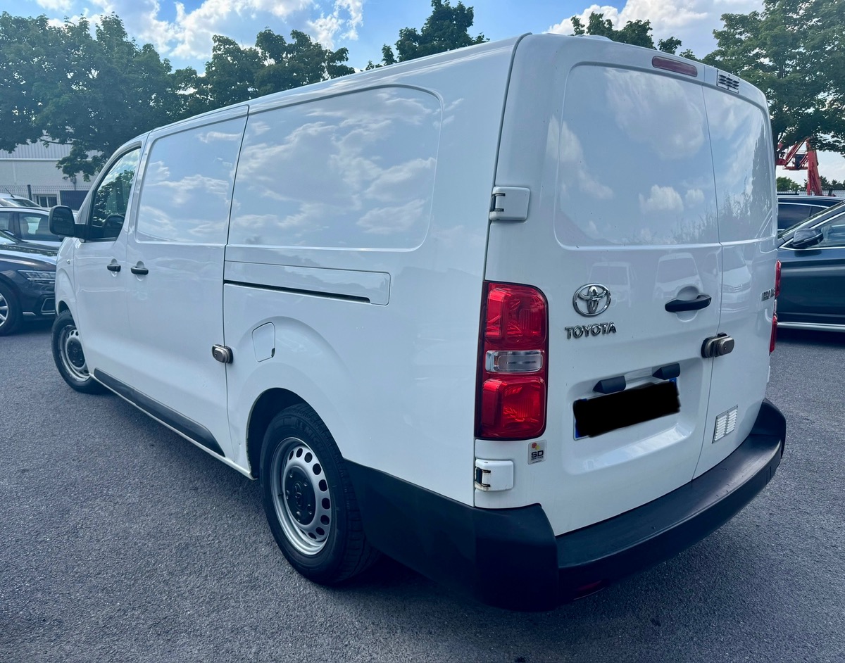 Toyota ProAce LONG 2.0 BHDI 120CH DYNAMIC DOUBLE PORTE LATERALE / PRIX HT