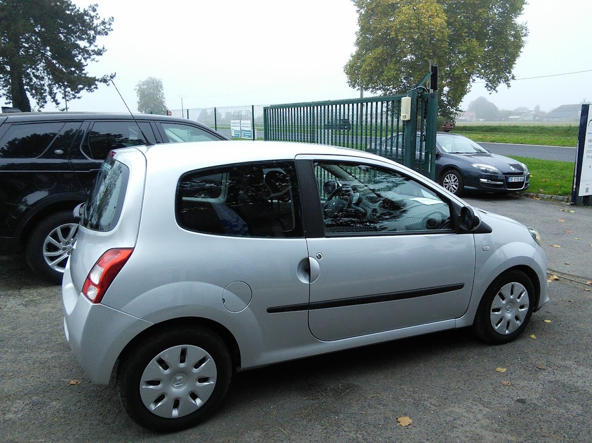 RENAULT Twingo 1.2 75 Dynamique CLIM