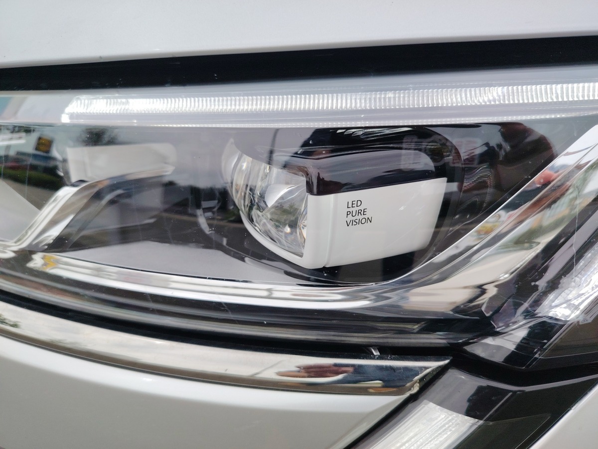 RENAULT Talisman Estate 2.0 dci 200 initiale Paris seulement 43500 kms . 2 eme Main