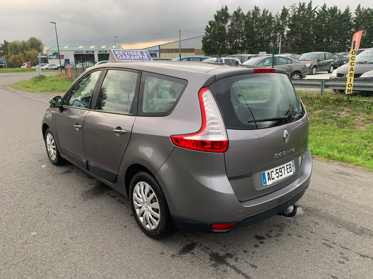 RENAULT Megane grand scenic 1.9 dci 130CH 174981KM